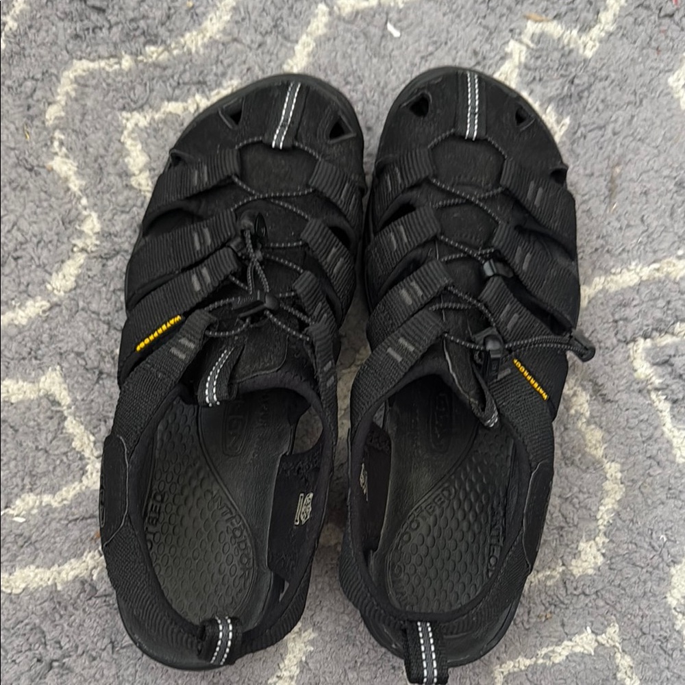 Women's KEEN Clearwater CNX Sandal - Picture 8 of 12
